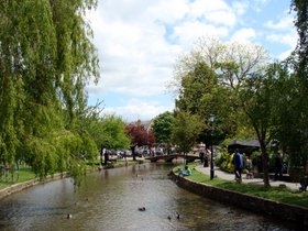 bourton-on-the-water01