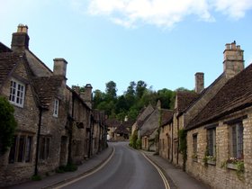 castle_combe02